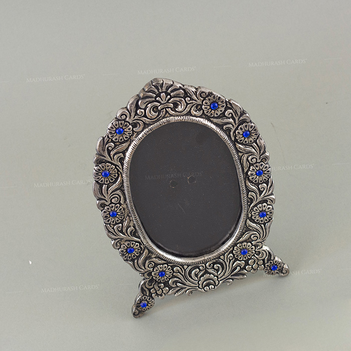 RG-MNM-Elegant Antique Photo Frame